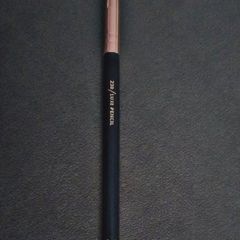 zoeva Luxe pencil 230 brush