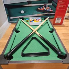 Table top pool table