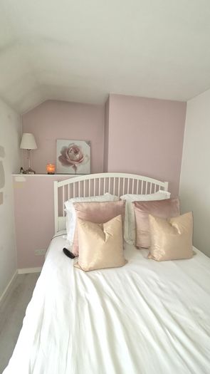 King Size White Wooden Bed