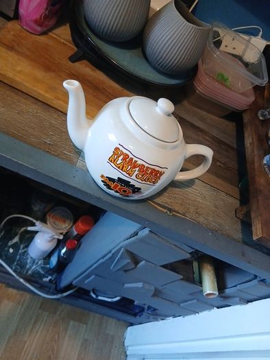 strawberry alarm clock tea pot