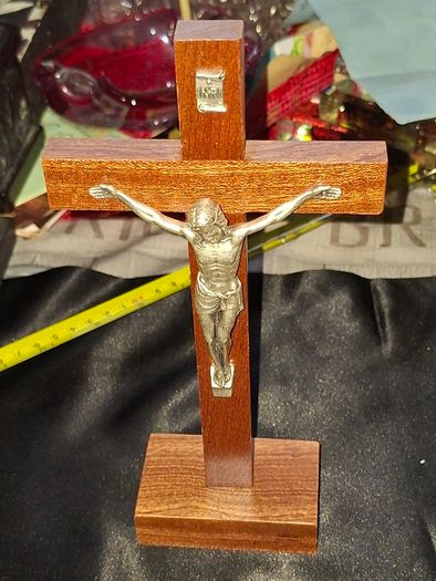 Vintage Religious Items Crucifix, Hands etc. PRICE IS FOR ONE ONLY. Postage Available or Collection