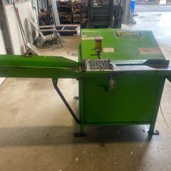Kindling machine