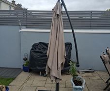 Cantilever Umbrella