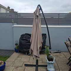 Cantilever Umbrella