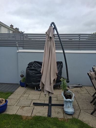 Cantilever Umbrella