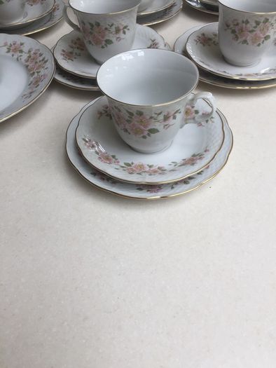 Royal Thun Czechoslovakia tea set