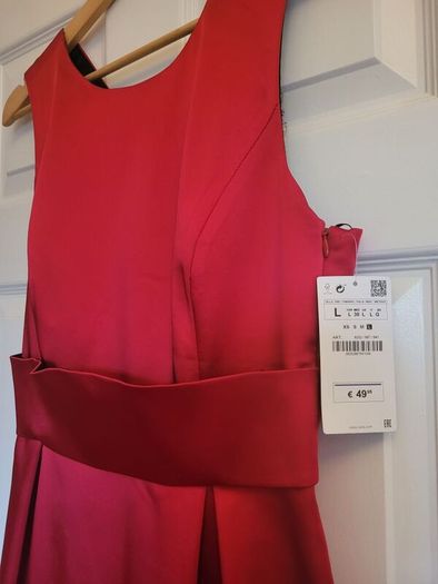 Stunning Red Zara Occasion Dress (New)