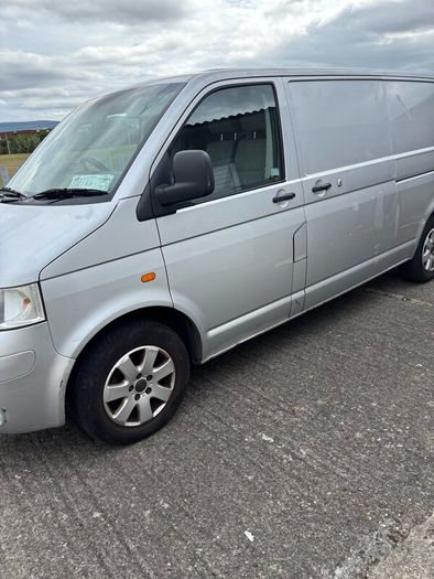 Volkswagen transporter T5 2.5