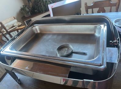 Catering size Chafing dish