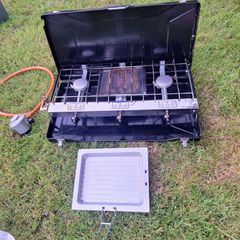 Camping double stove with grill and regulator