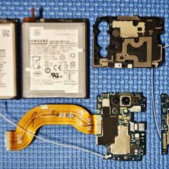 Parts for Samsung A51 5G and A52 5G, all working.