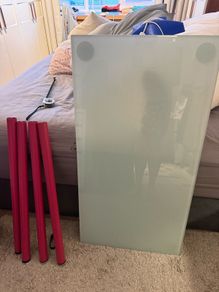 Glass office table desk size 100x50cm pink legs