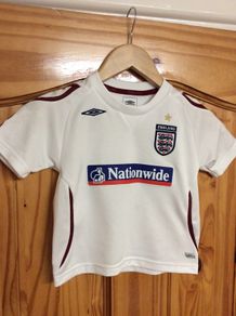 England National Football Team. Childrens Kids Home Jersey And Matching Home Shorts. Age 2-3 Years. World Cup 2022