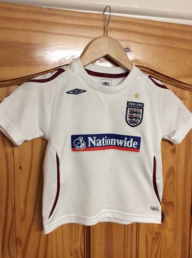 England National Football Team. Childrens Kids Home Jersey And Matching Home Shorts. Age 2-3 Years. World Cup 2022