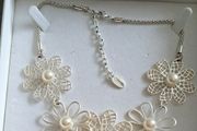 Corona silver pearl necklace