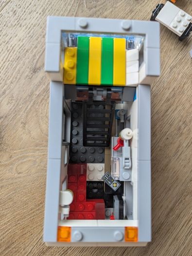 Lego creator 31108