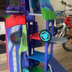 pj mask tower and vechles and plane