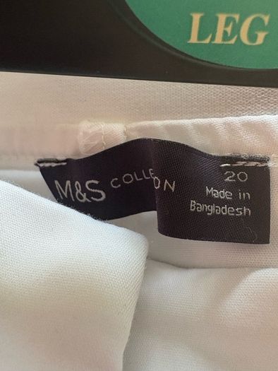 M&S white 3/4 trousers