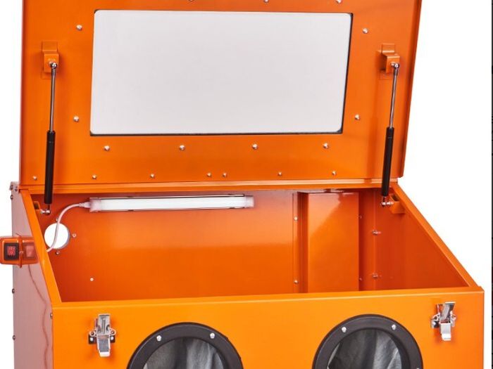 341L Sandblasting Cabinet with Dust Extraction