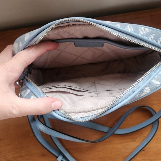 Michael kors crossbody bag