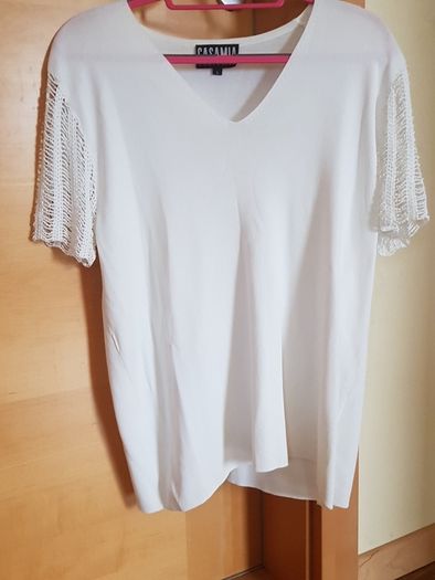 White top Size Large