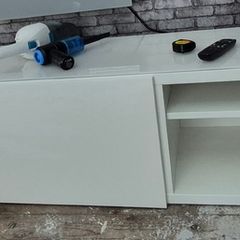 Besta Frame + Glass top