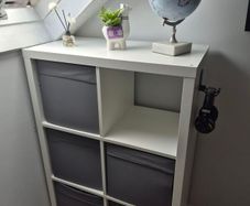 Kallax ikea unit with 5 boxes included