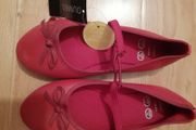 Girl's shoes