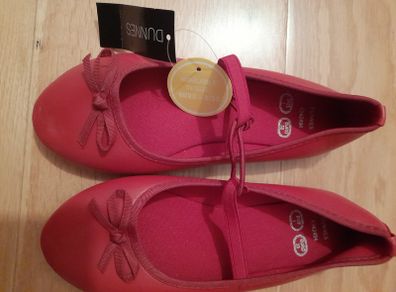 Girl's shoes
