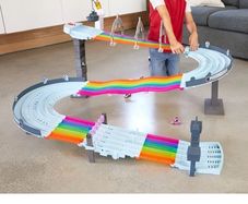 Hot Wheels Mario Kart Rainbow Road Raceway Set