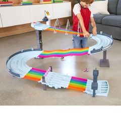 Hot Wheels Mario Kart Rainbow Road Raceway Set