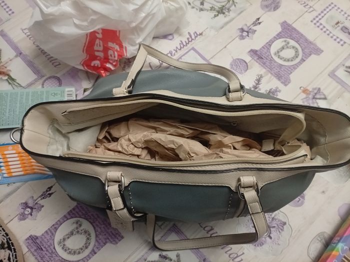 Women Handbag GMV (Italian brand)