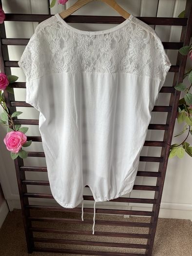 top white & lace top with parka back one size new collection brand