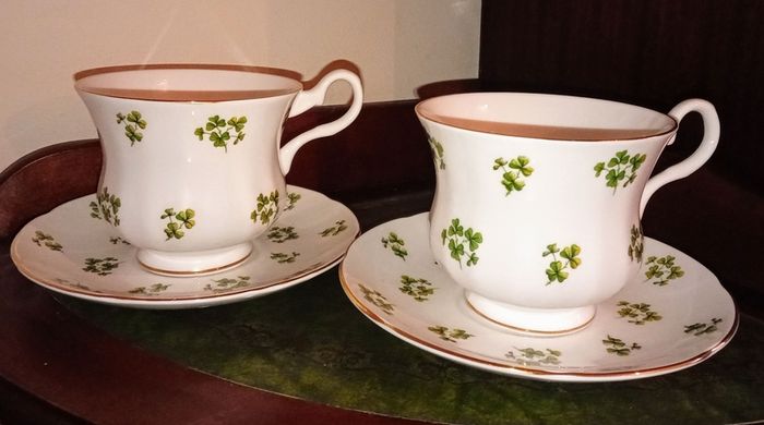 2 x Royal Grafton Fine Bone China Tea Cup & Saucer Set England Green Shamrock Floral