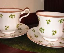 2 x Royal Grafton Fine Bone China Tea Cup & Saucer Set England Green Shamrock Floral