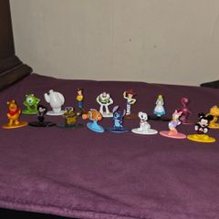 16 Disney Nano Metalfigs