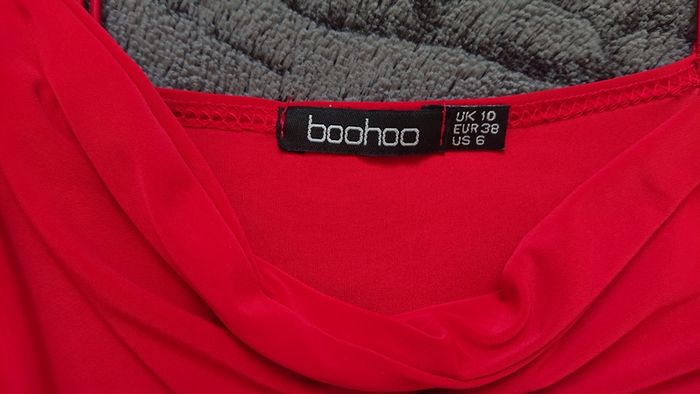 E40 SALE!!!  Red boohoo Dress. Size 10