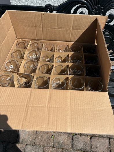 24 Pint Glasses.