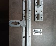 Outdoor Shooting Bolt
