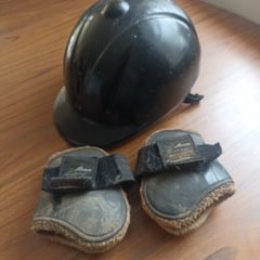 fetlock boots & Hat