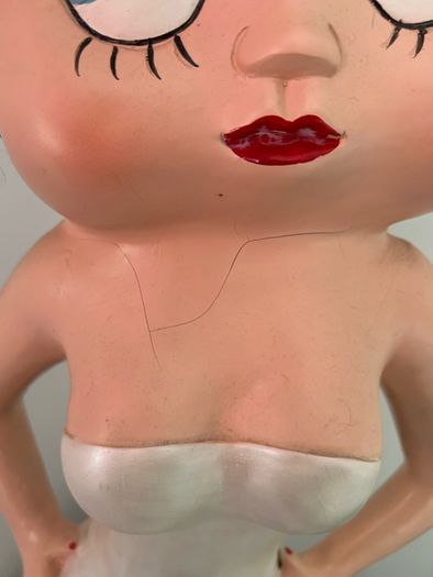 Betty Boop Statue White Dress