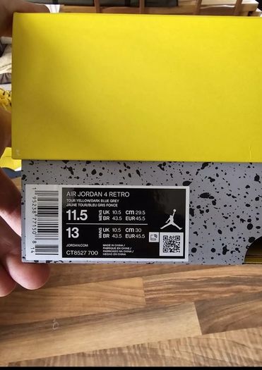 Air Jordan 4 Retro Lightning