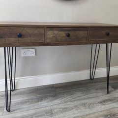 Console table