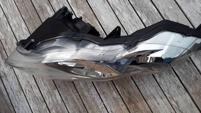 2009 Suzuki Burgmann AN 400 Front Right Headlight - Excellent Condition
