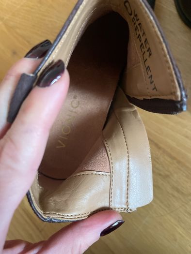 Brand new boots Vionic