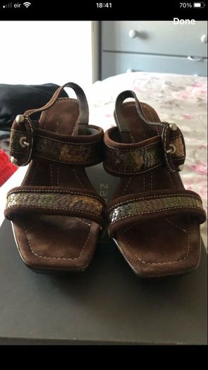 Ladies new wedge sandals size 3