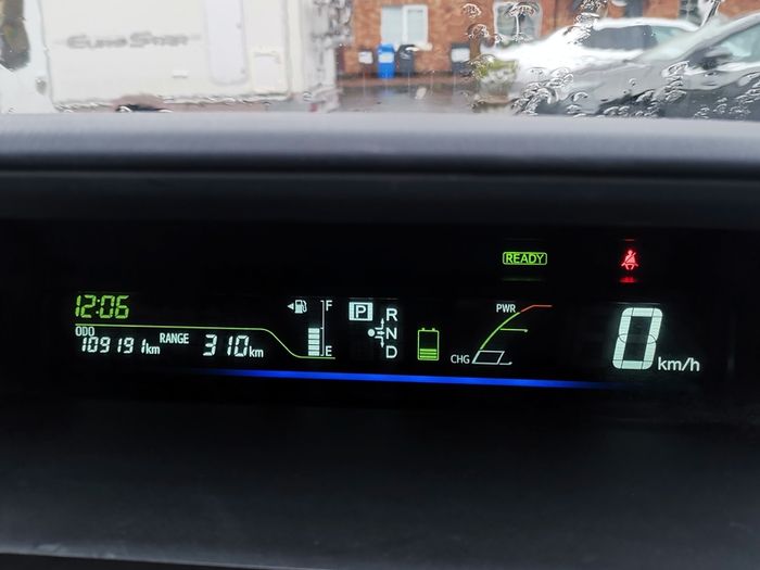 2014 Toyota Prius Alpha 1.8 Petrol Self Charging Hybrid