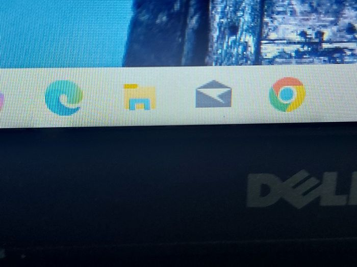 DELL Inspiron 15, Model 5100, Intel Core i3=7020U CPU, 2.3GHz, 4GB Ram, 1 Terrabyte HDD, Windows 10 64bit, Microsoft Edge, Chrome and VLC