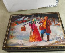 Vintage 1991 Fedoskino Russian Lacquer Box Peasant Lovers Scene.