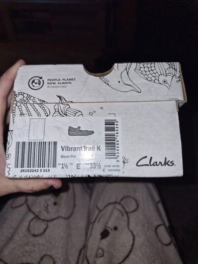 girls clarks shoes size in picture